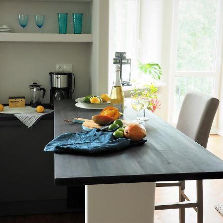 Classic Apartment In Варшава Екстериор снимка