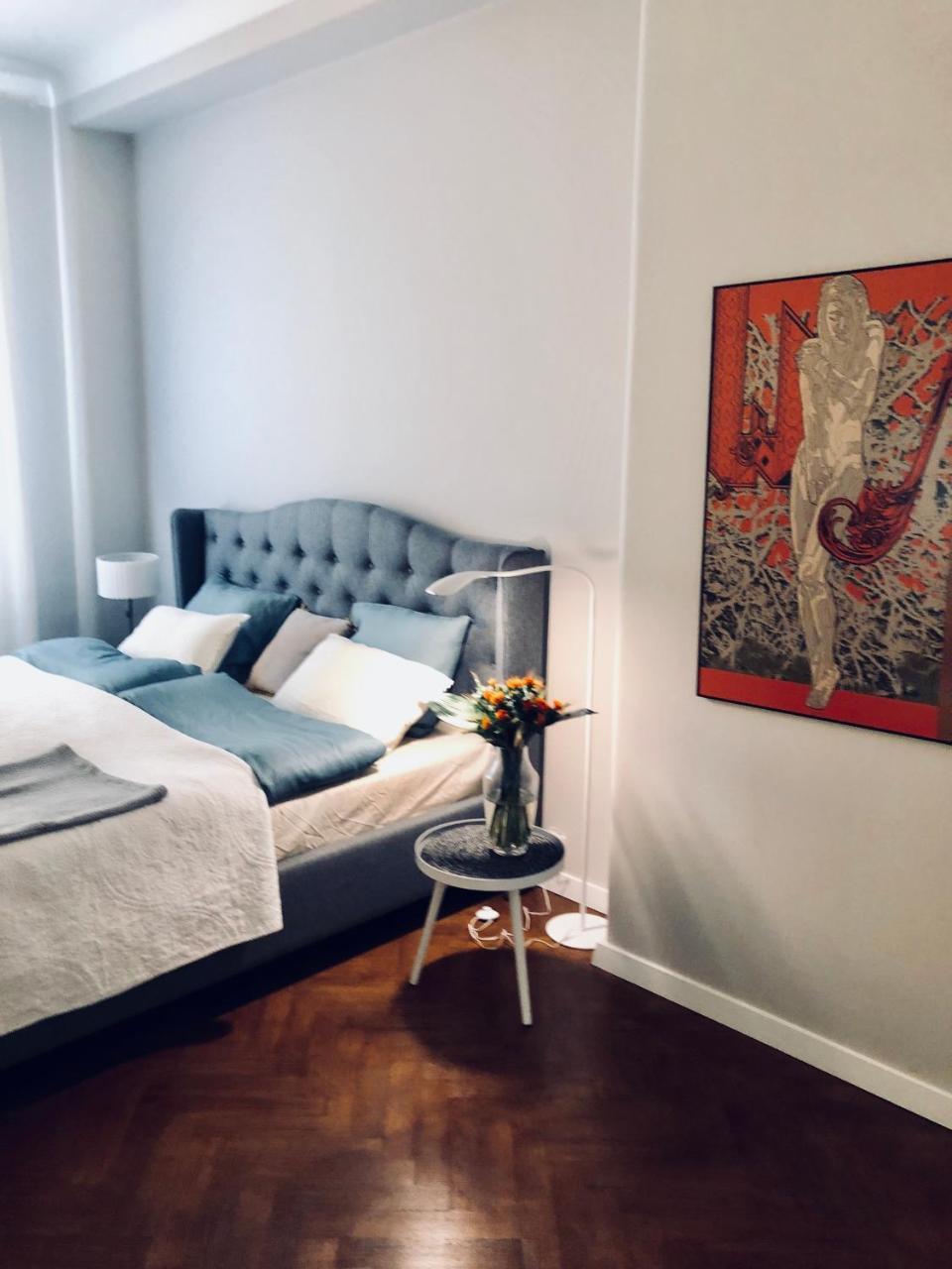 Classic Apartment In Варшава Екстериор снимка